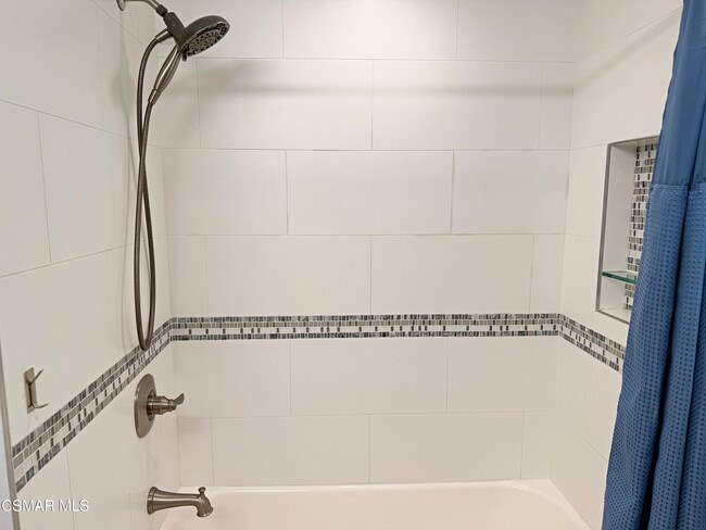 Building Photo - 2257 Hood Dr