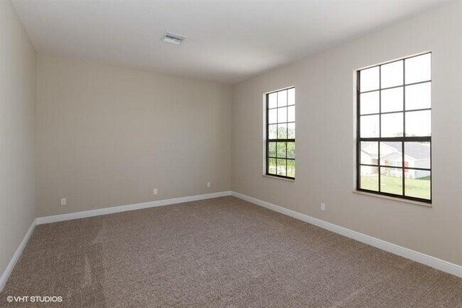 Building Photo - 1709 SW Catalonia St