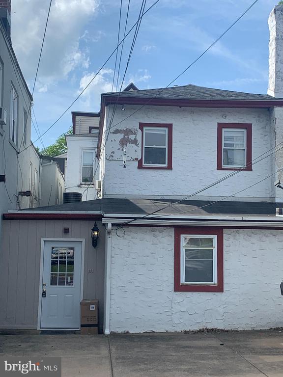 Building Photo - 340 Main St