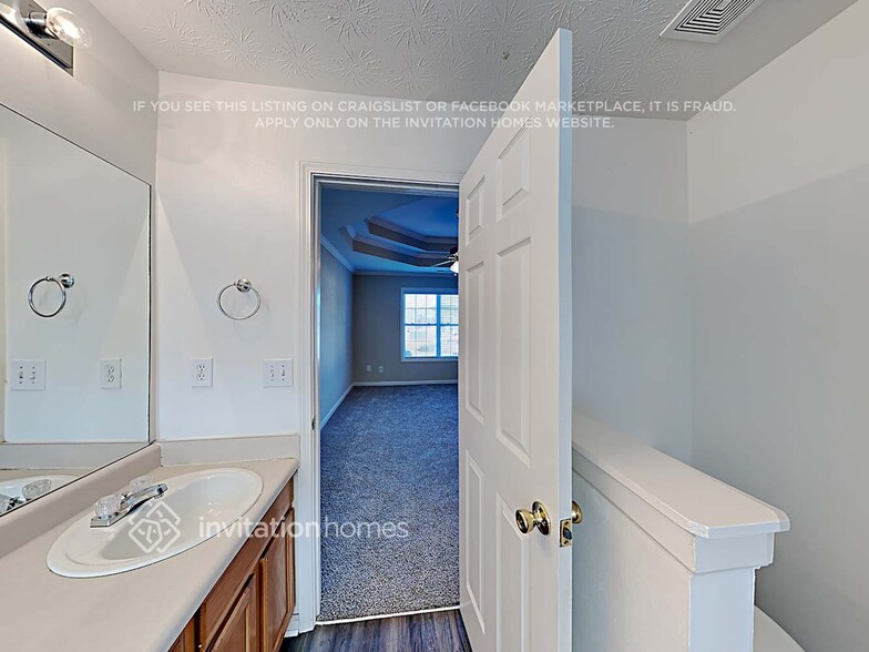 Building Photo - 3640 Garnet Way