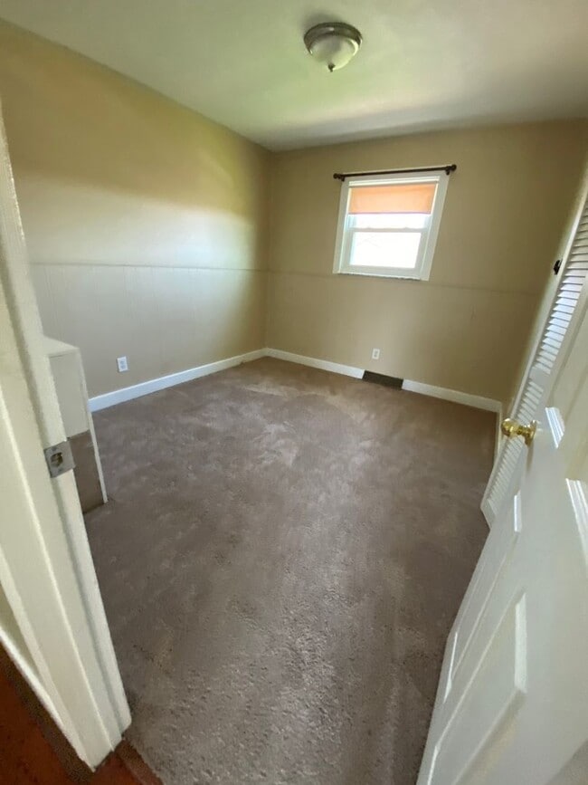Building Photo - 4 bedroom home in Chuckey TN