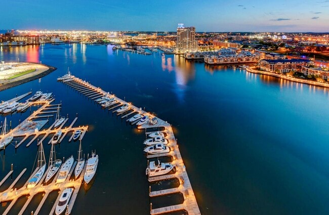 Building Photo - 300 International Drive