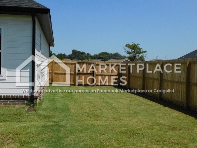 Building Photo - 439 N Otoe St