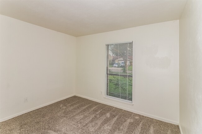 Building Photo - 16814 Macleish Dr