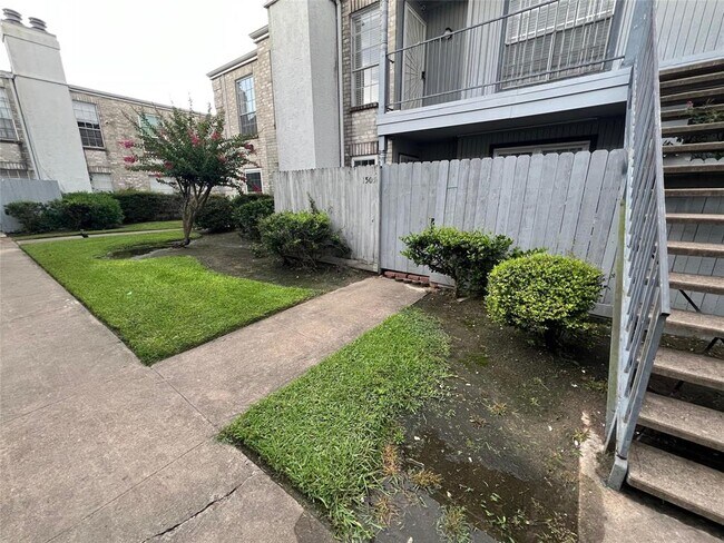 Building Photo - 6606 De Moss Dr