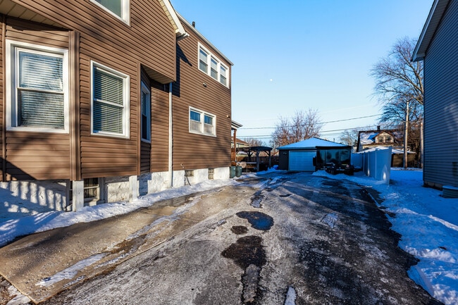 Building Photo - 113 Washington Ave