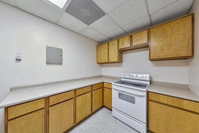 Building Photo - 5321 Edgerton Dr