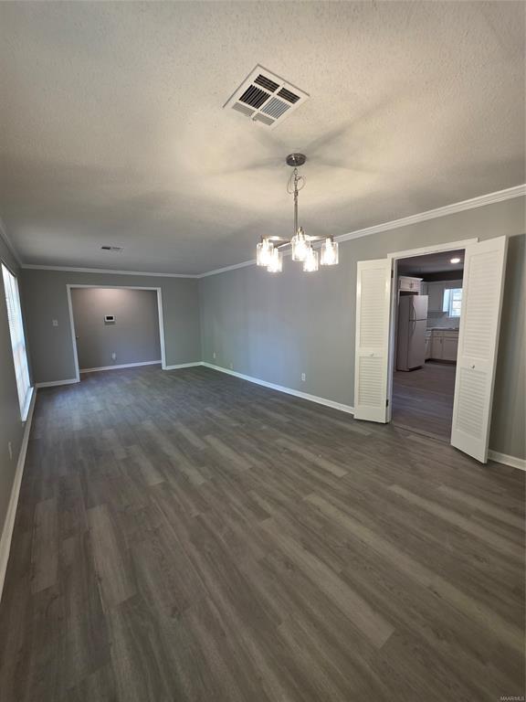 Building Photo - 744 Ledyard Pl