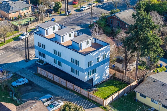 Building Photo - 7719 Renton Ave S