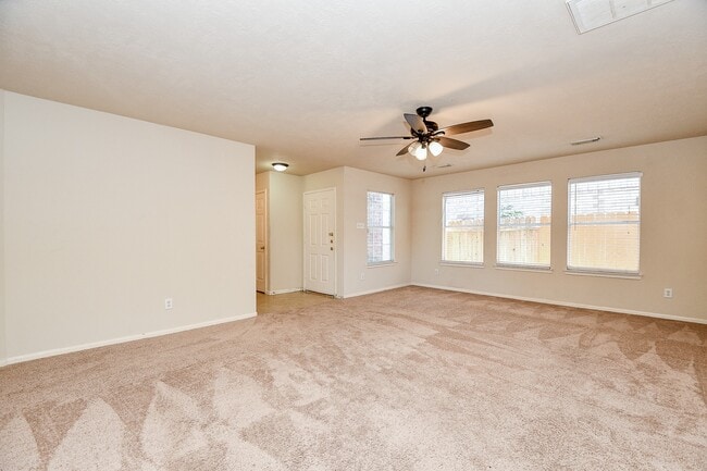Building Photo - 13979 Maximos Dr