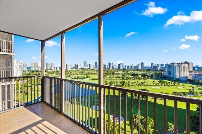 Building Photo - 20379 W Country Club Dr