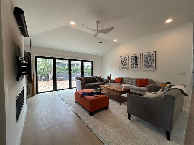 Building Photo - Stunning Newly Rebuilt Yountville Retreat | Fully Furnished