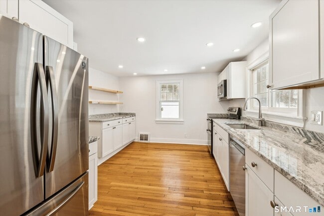 Building Photo - 361 Albany Turnpike