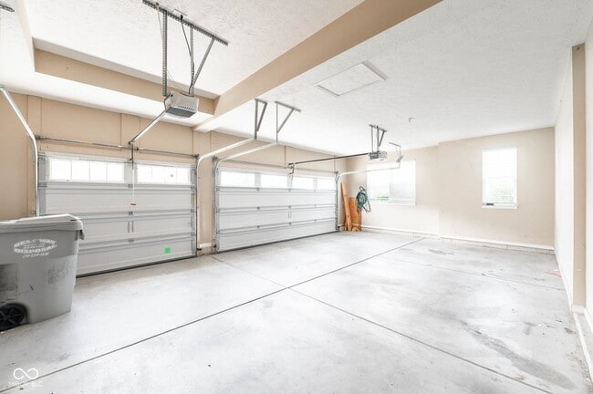 Building Photo - 1325 Brentford Ln