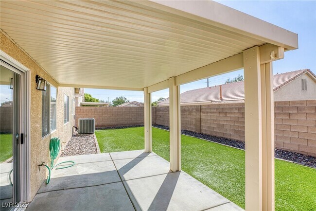 Building Photo - 3719 Caribbean Blue Ave