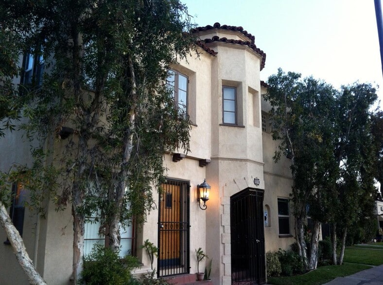 Building Photo - 774 Redondo Ave