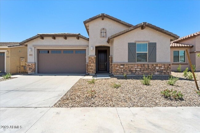 Primary Photo - 17021 W Echo Ln