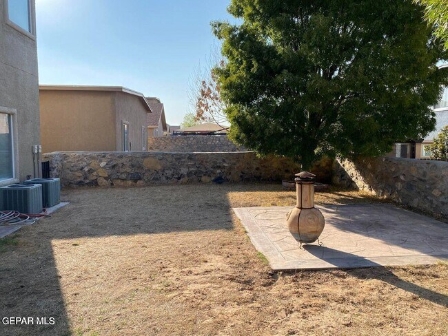 Building Photo - 12331 Sombra Grande Dr