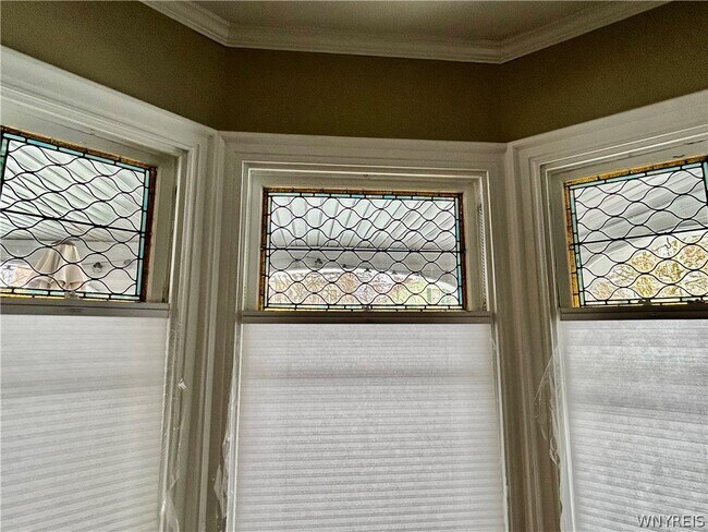 Building Photo - 38 Oakland Pl