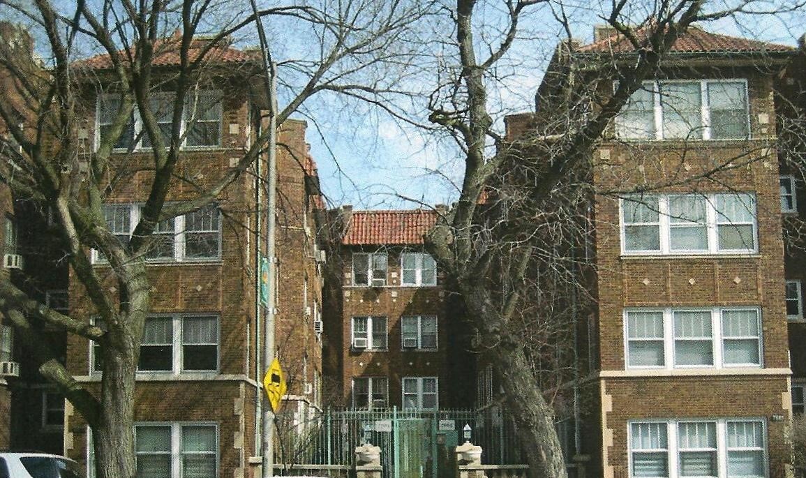 Building Photo - 7714 N Sheridan Rd