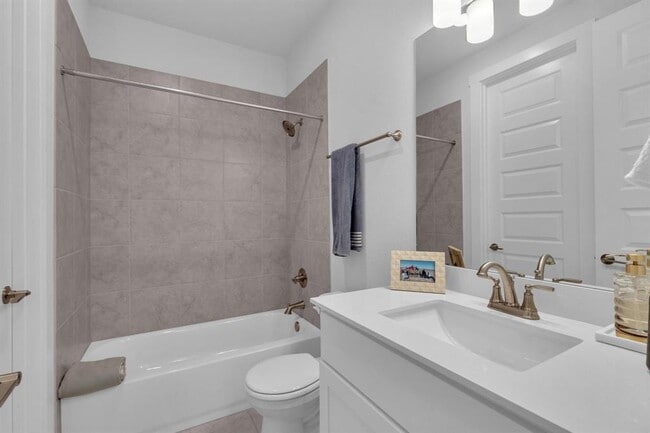 Building Photo - 3615 Twin Glades Pass