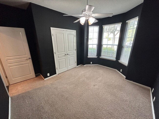 Building Photo - *COMING SOON* AMAZING 3 Bedroom  2 Bath Home w/ Office Room Near Alamo Ranch!