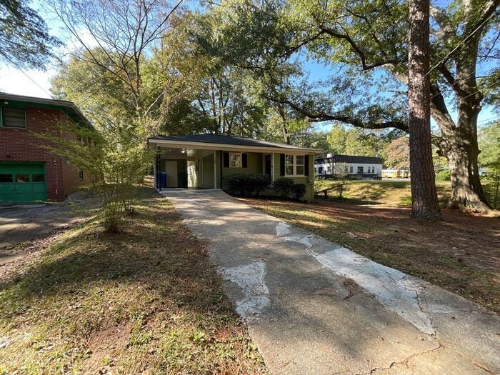 Building Photo - 728 Gary Rd NW