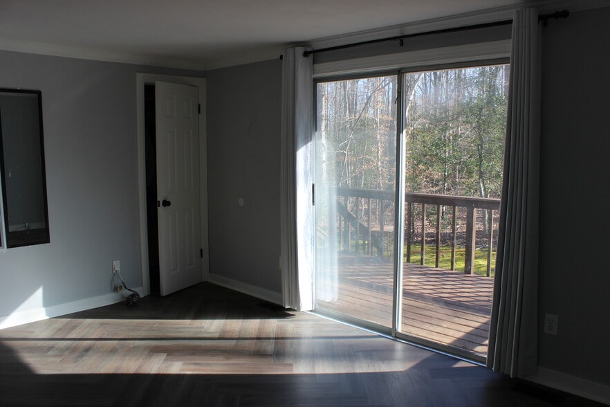 Building Photo - 9033 Rapidan Dr