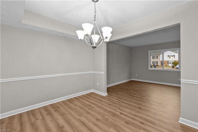 Building Photo - Updated Townhome in Virginia Beach