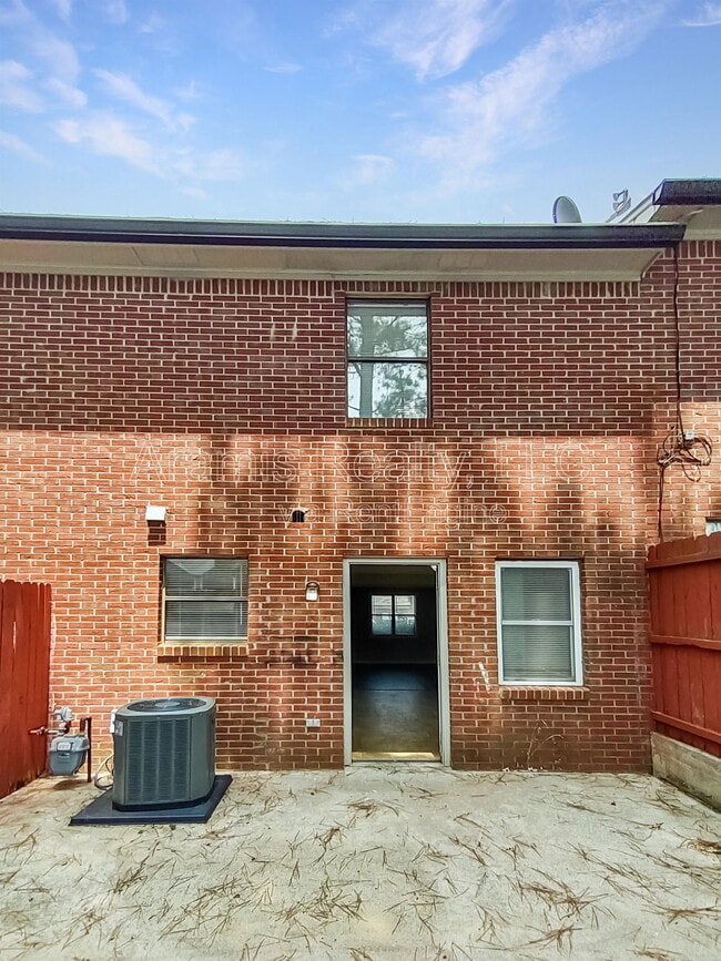 Building Photo - 5050 Top Cat Ct