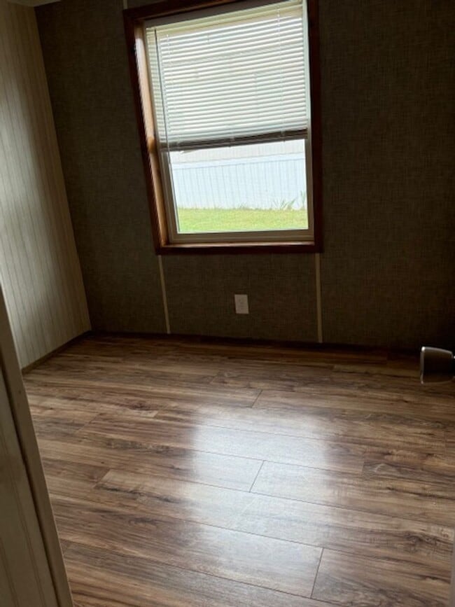 Building Photo - Greenback 37742 - 3 bed 2 bath mobile home - Lease-to-Own Option -  call Troy Adams 865-233-6949