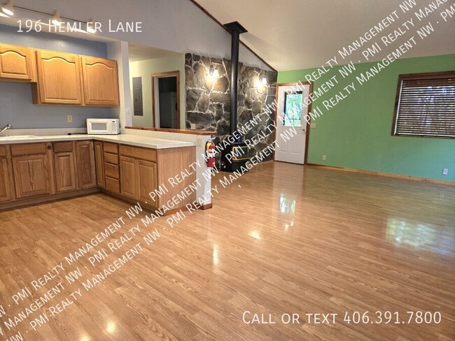 Building Photo - 196 Hemler Ln