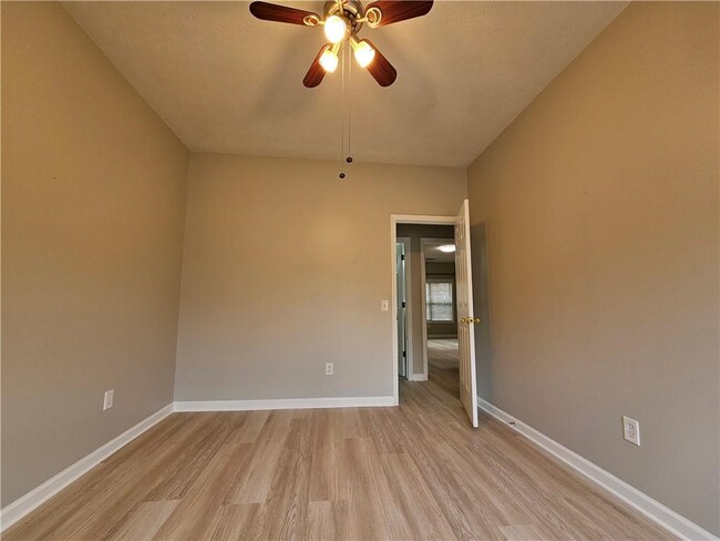 Building Photo - 3351 Governors Ct