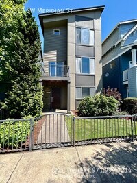 Building Photo - 14317 SW Meridian St