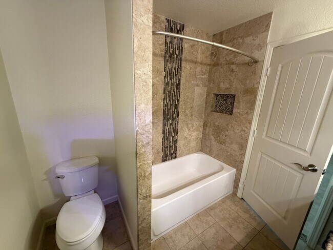 Building Photo - Beautiful Updated Home