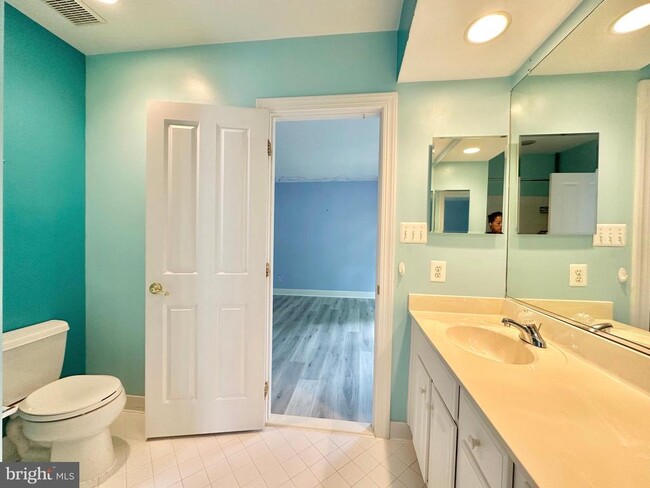 Building Photo - 1460 Carrington Ridge Ln