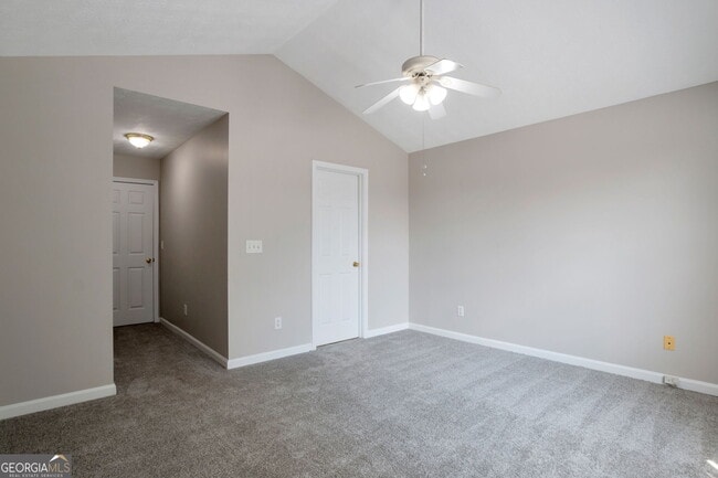 Building Photo - 413 Autumn Lake Ct