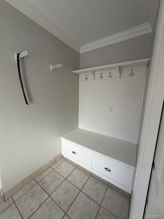 Building Photo - 4495 Maybee Rd