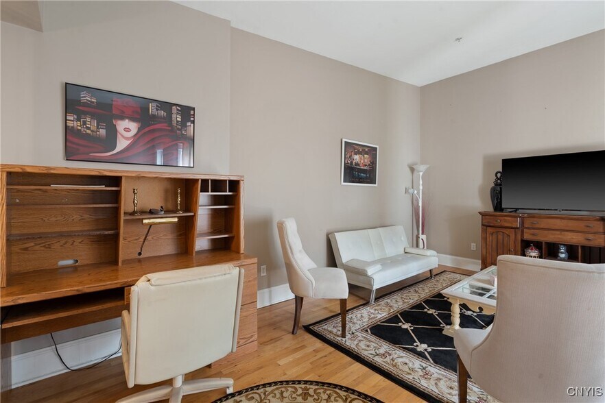 Building Photo - 317 W Fayette St