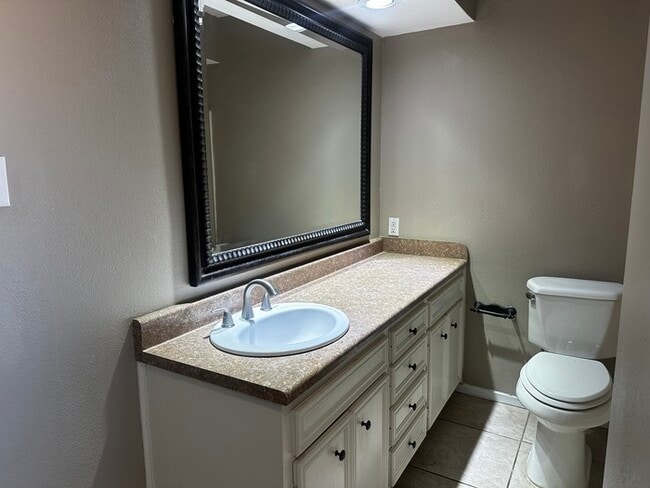 Building Photo - Country living near town! 3 bed 2 bath hom...