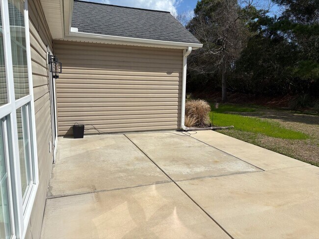 Building Photo - 3154 Shorecrest Bay Dr