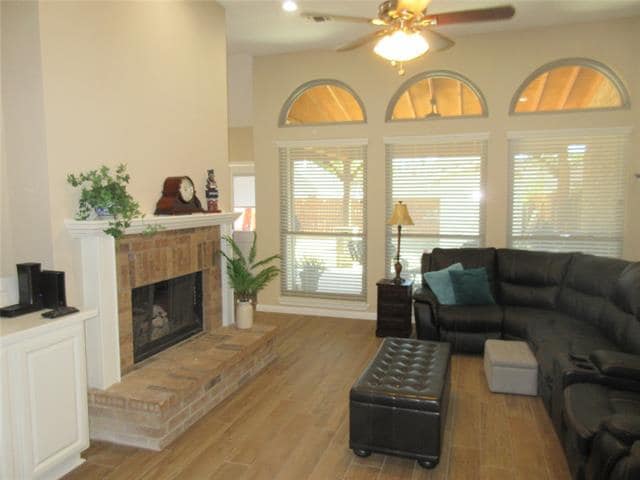 Building Photo - 713 Victorian Dr