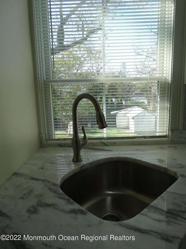 Building Photo - 74 Norwood Ave