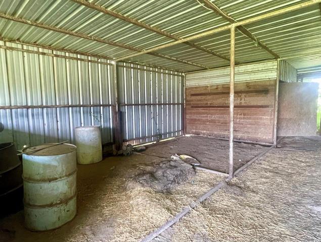 Building Photo - 1692 Farm Rd 2653 S