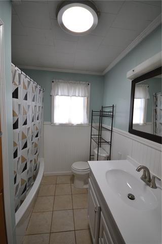 Building Photo - 118 Easy St