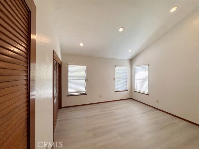 Building Photo - 2230 E Vista Mesa Way