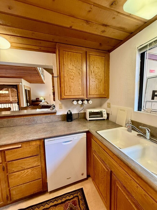 Building Photo - Fully Furnished 2BD/2BA Mountain Townhome | Cozy Pellet Stove | Parking Included