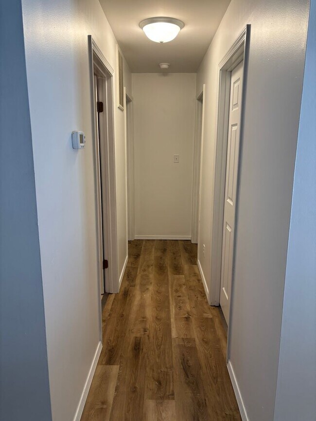 Building Photo - Country Club Duplex