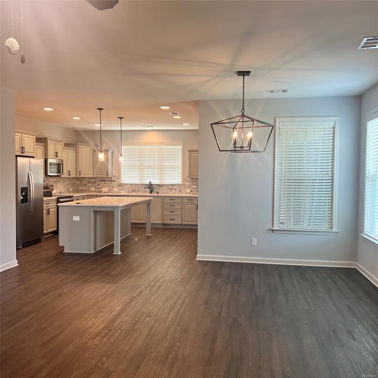 Building Photo - 9800 Bluestone Cir