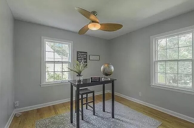 Building Photo - 5036 Mission Rd